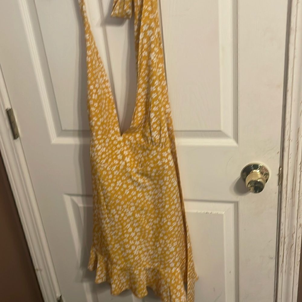 NWOT Boohoo Floral Dress Size 8